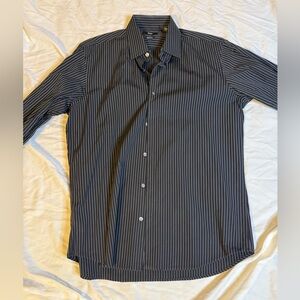 Hugo Boss nice button down shirt like new !!